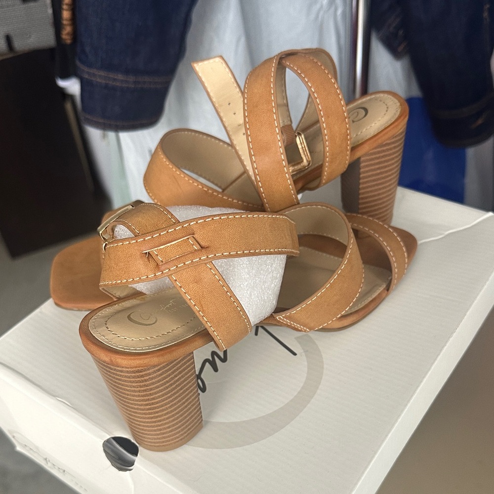 Elegant Tan Strappy Block Heel Sandals